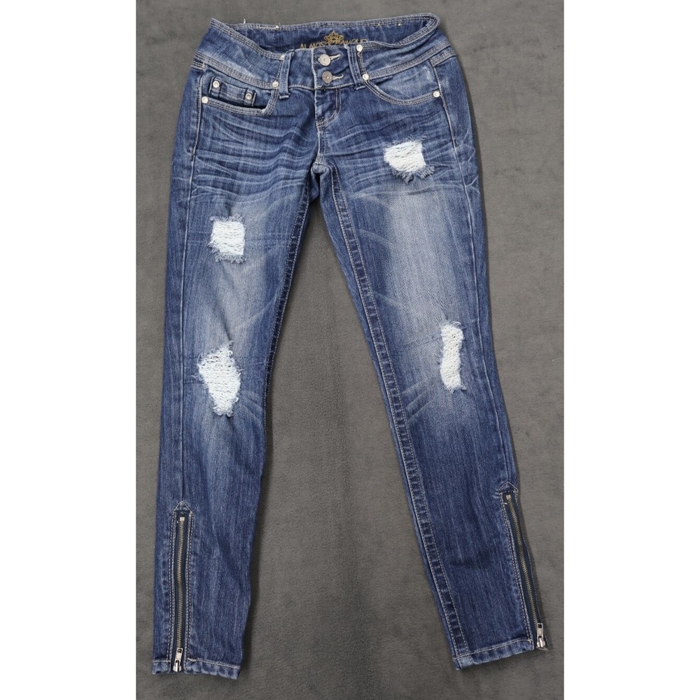 Almost Famous Distressed jeans womens Size 3 Ankle Zip